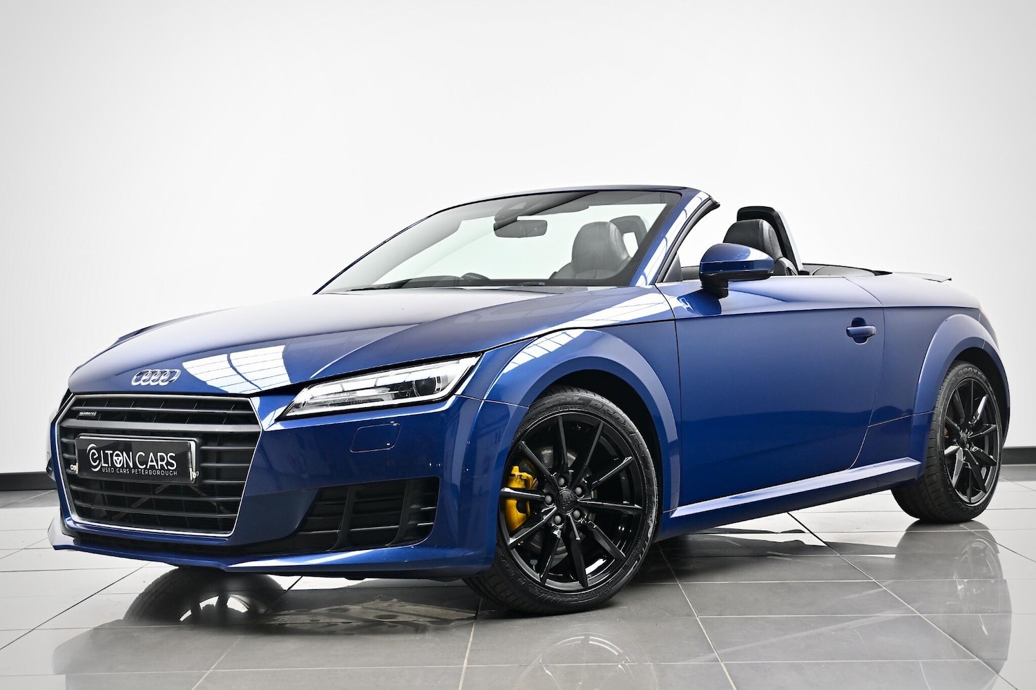 Used Audi TT 2015 for sale - 76562356: Photo 2