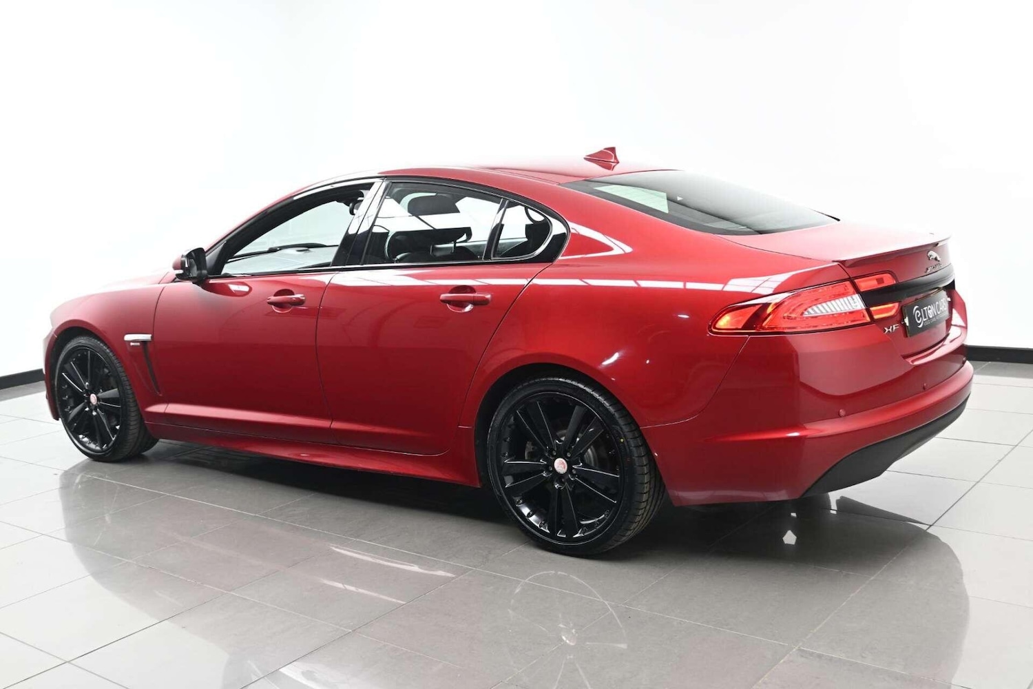 Used Jaguar XF 2015 for sale - 77774467: Photo 28