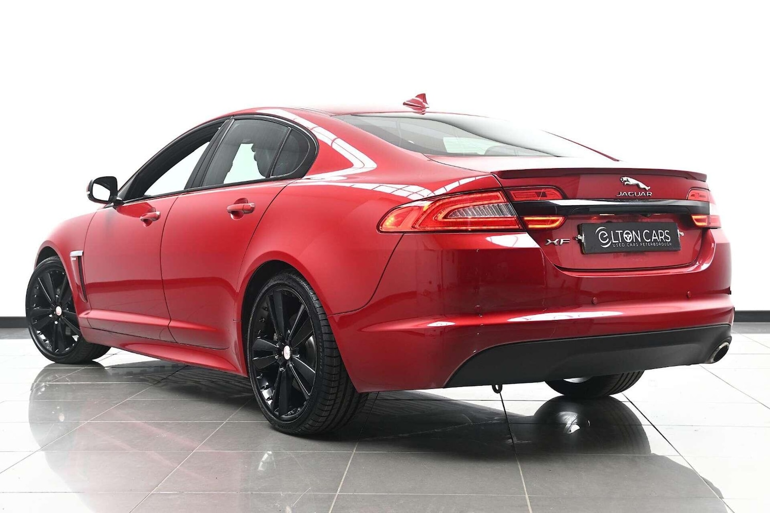 Used Jaguar XF 2015 for sale - 77774467: Photo 8