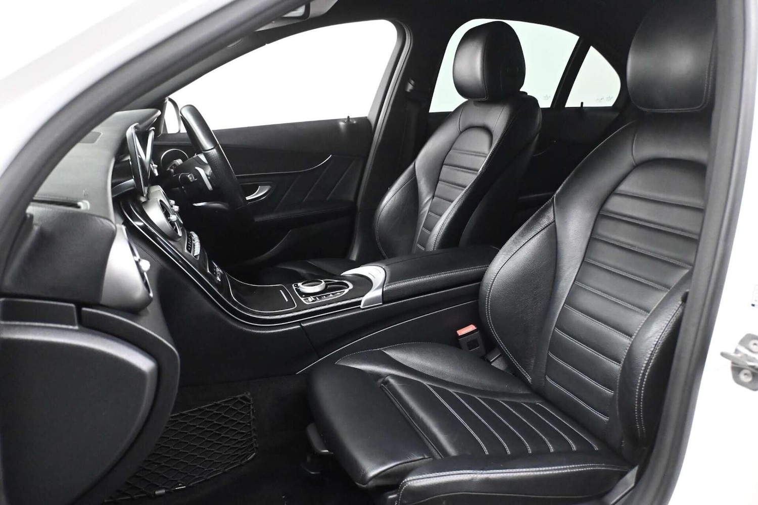 Used Mercedes-Benz C Class 2019 for sale - 77774470: Photo 34