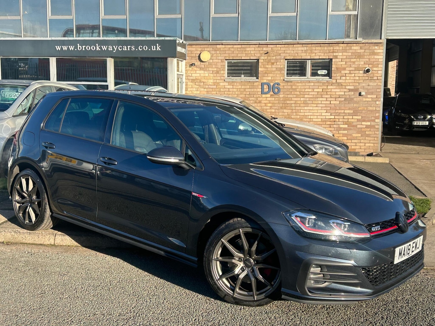 Used Volkswagen Golf 2018 for sale - 76645802: Photo 21