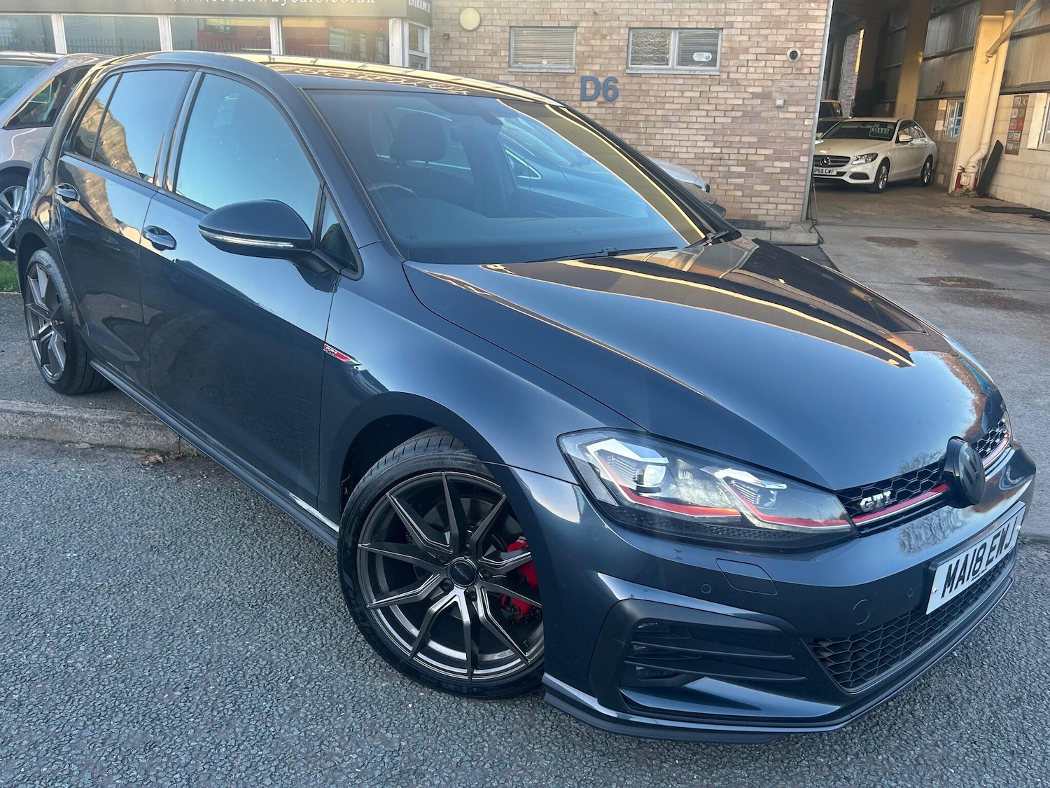 Used Volkswagen Golf 2018 for sale - 76645802: Photo 37