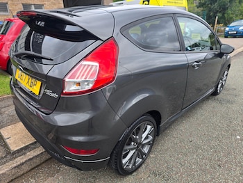 Used Ford Fiesta 2017 for sale - 75402147: Photo