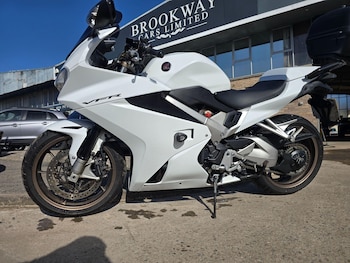 Used Honda VFR800 2014 for sale - bike-77838711: Photo