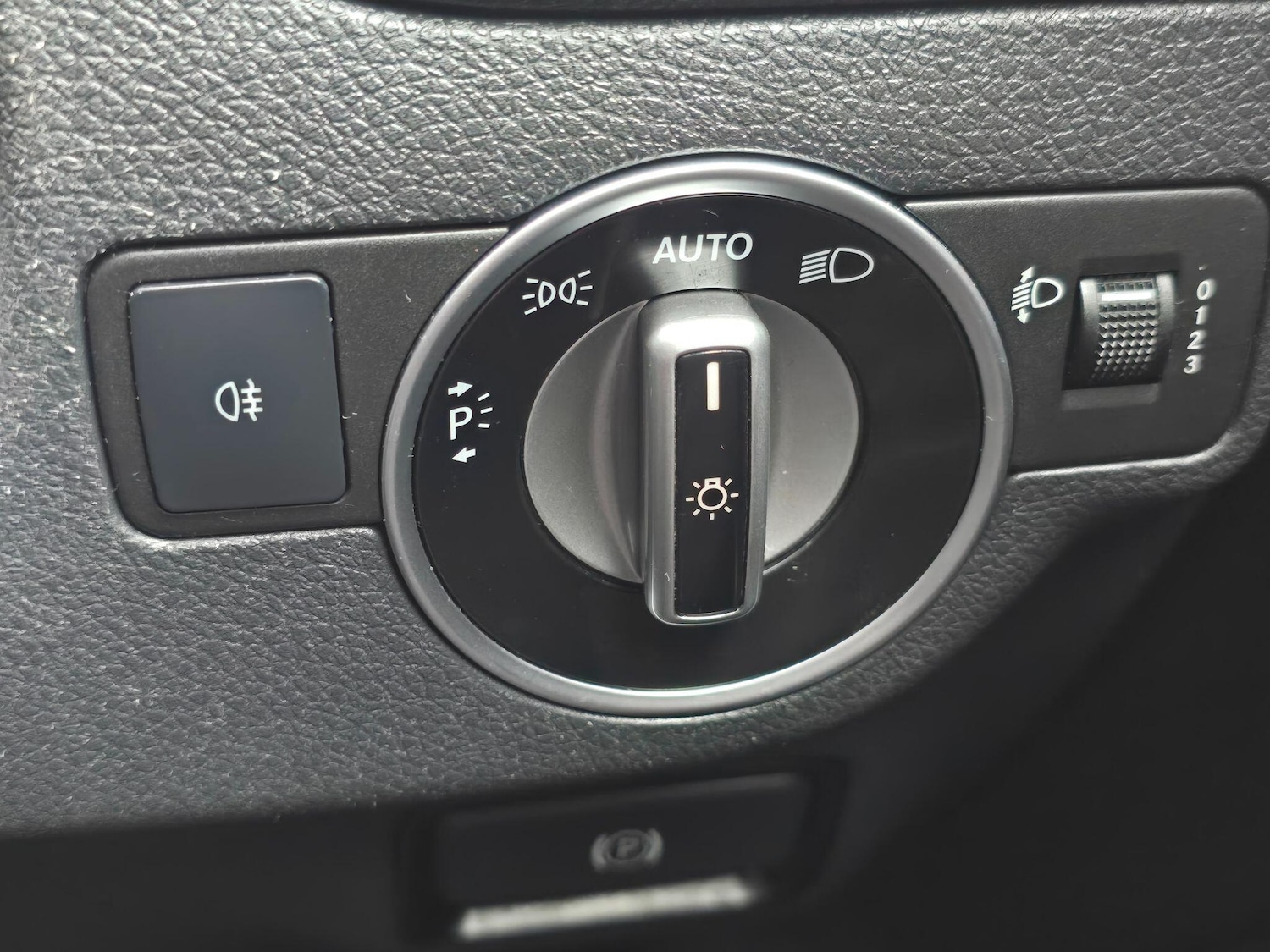 Used Mercedes-Benz CLA 2017 for sale - 77611598: Photo 30