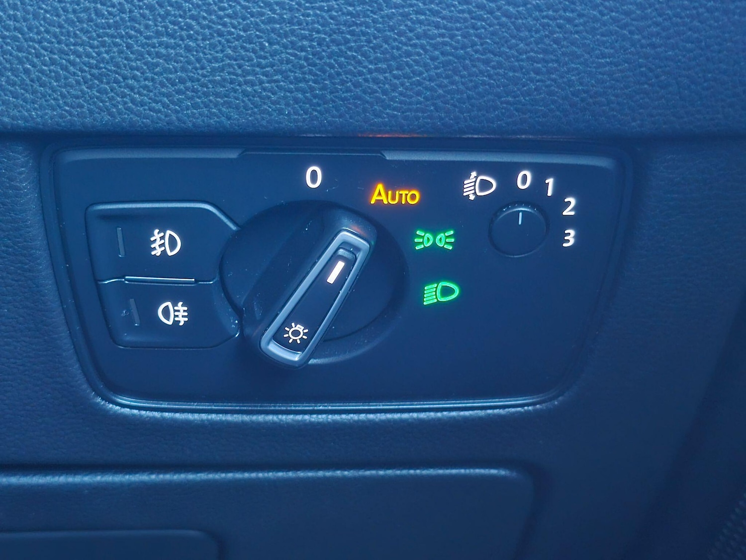 Used Volkswagen Passat 2016 for sale - 77253920: Photo 37