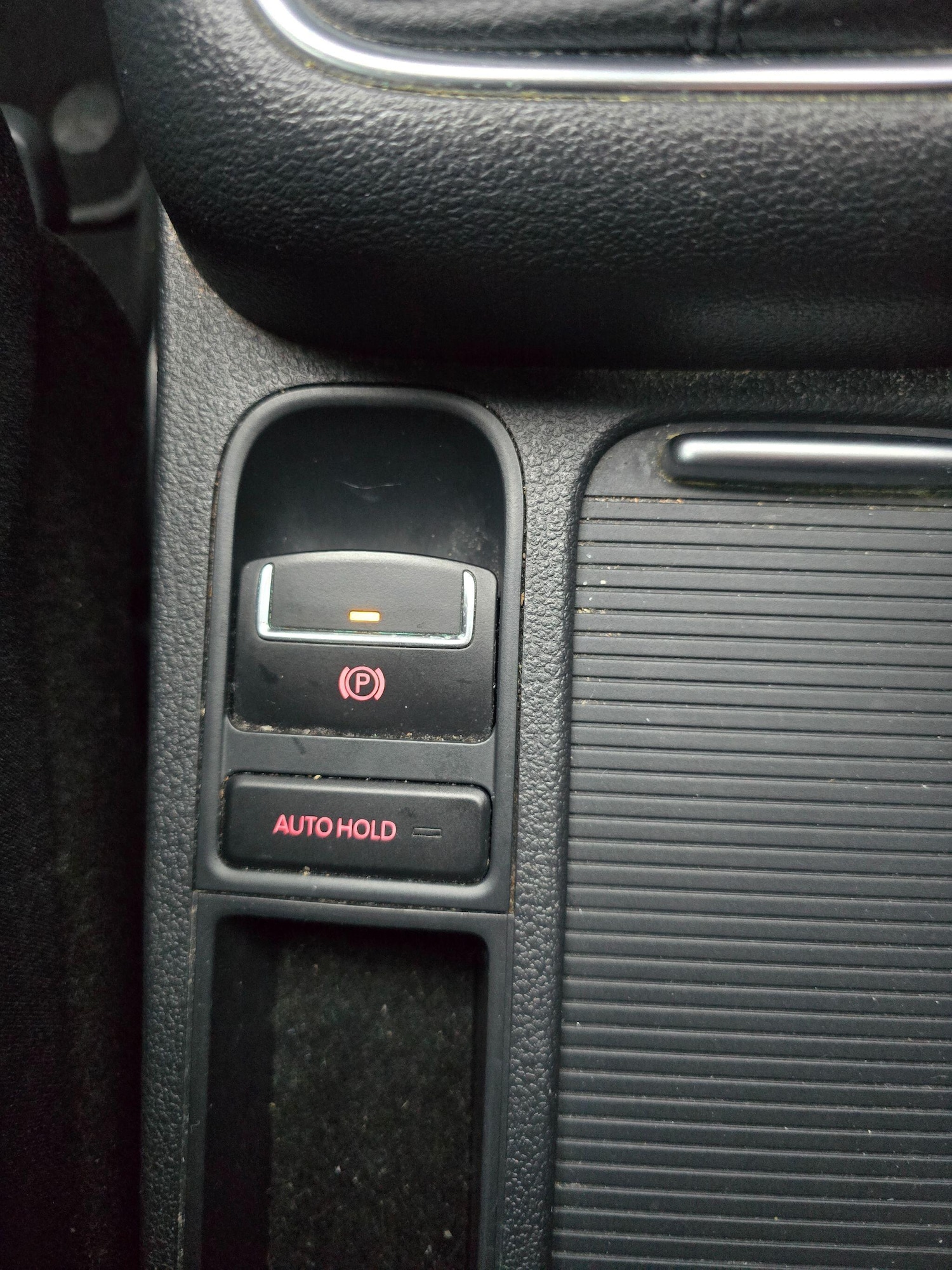 Used Volkswagen Tiguan 2015 for sale - 77039933: Photo 28