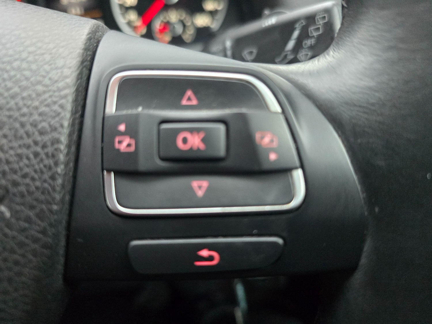 Used Volkswagen Tiguan 2015 for sale - 77039933: Photo 30