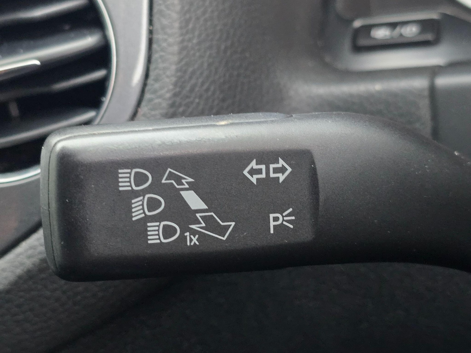 Used Volkswagen Tiguan 2015 for sale - 77039933: Photo 32