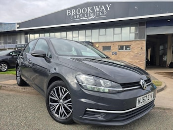 Used Volkswagen Golf 2017 for sale - 75601468: Photo