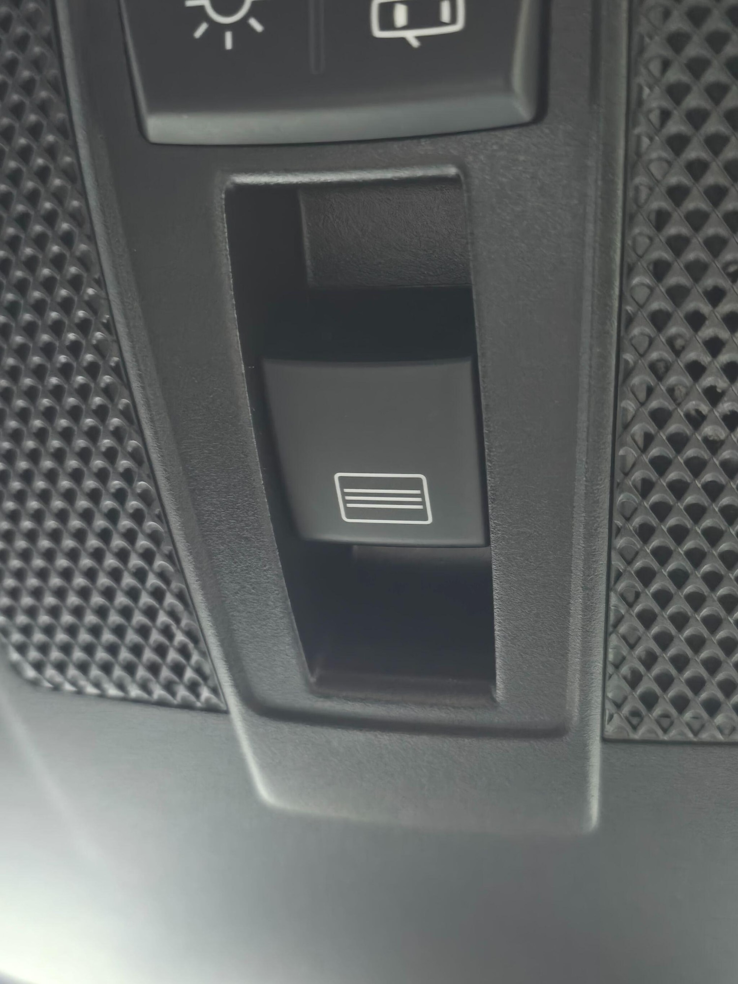 Used Mercedes-Benz CLA 2017 for sale - 77611755: Photo 37