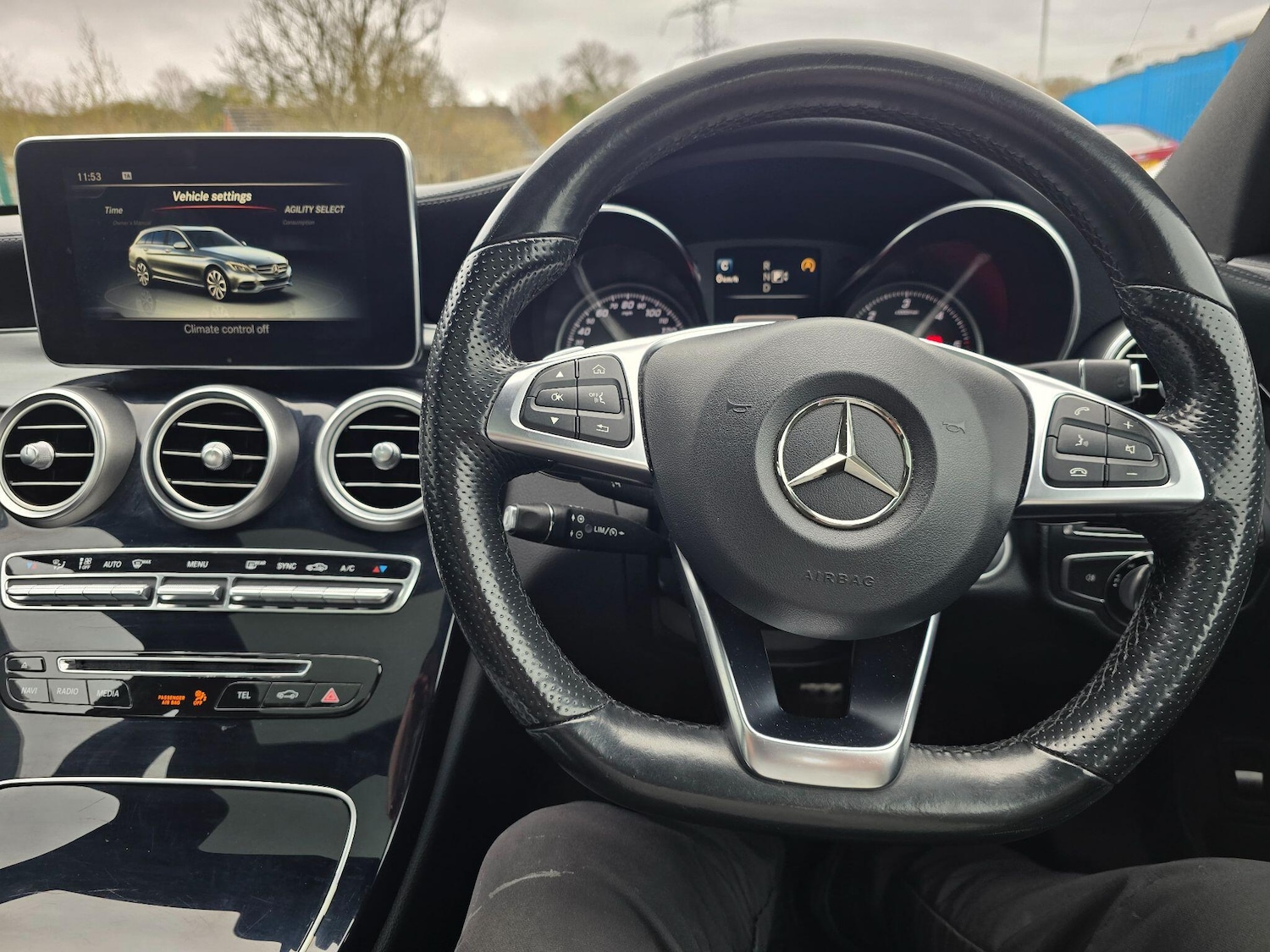 Used Mercedes-Benz C Class 2015 for sale - 78006695: Photo 19