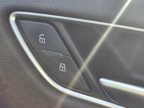 Used Audi A3 2016 for sale - 76215577: Photo 32
