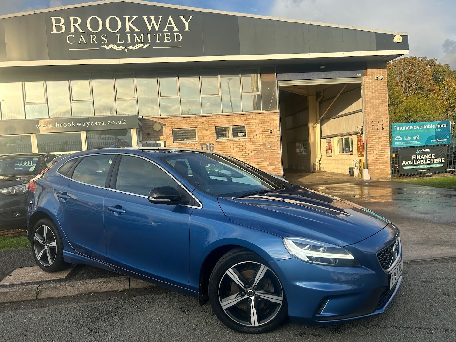 Used Volvo V40 2018 for sale - 76326958: Photo 10