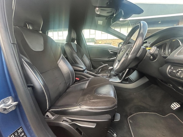 Used Volvo V40 2018 for sale - 76326958: Photo 11