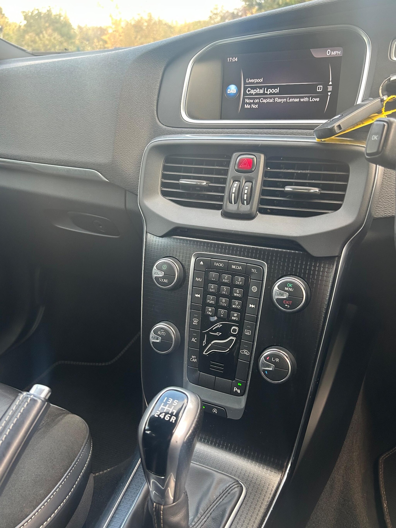 Used Volvo V40 2018 for sale - 76326958: Photo 27