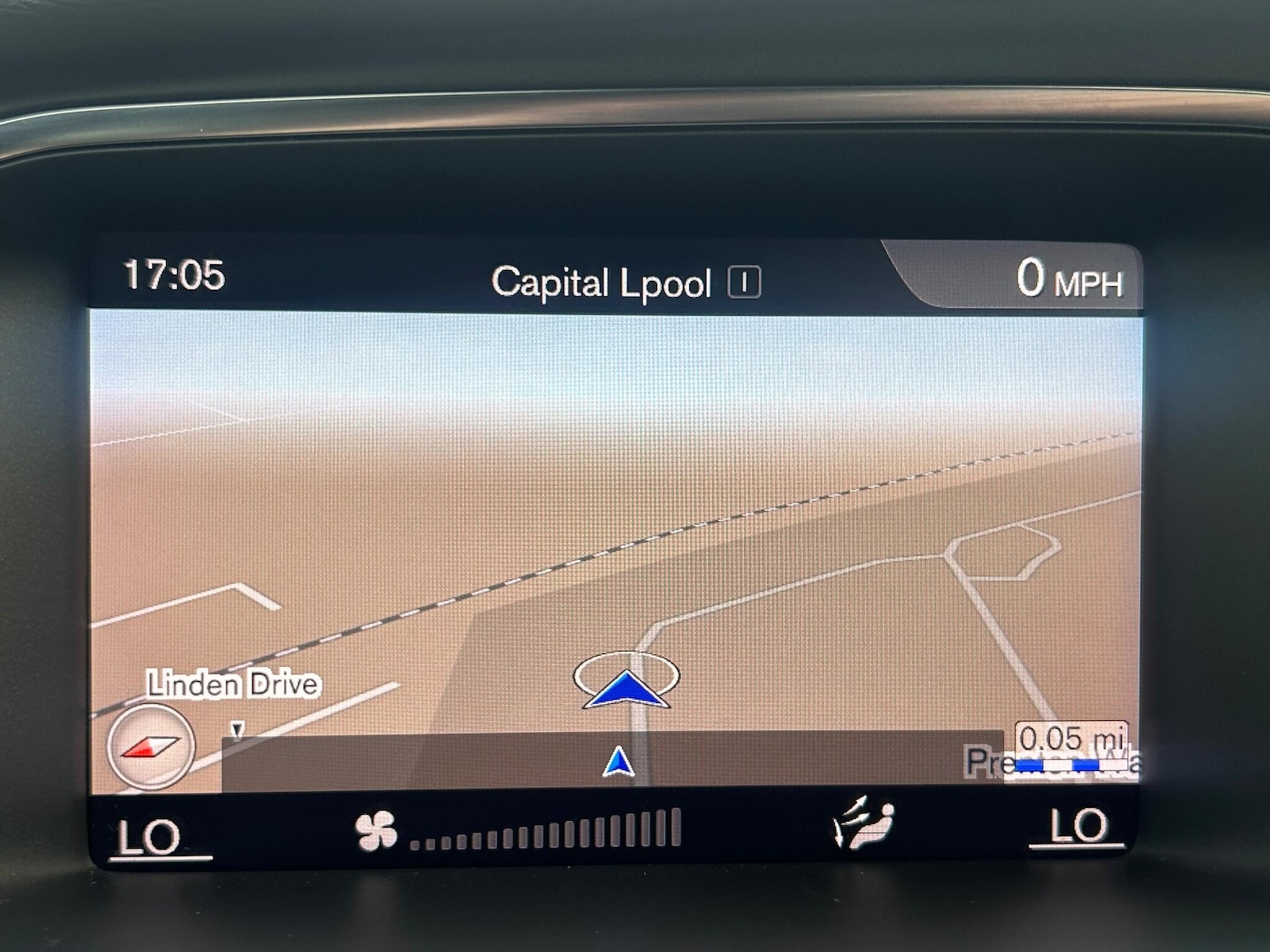 Used Volvo V40 2018 for sale - 76326958: Photo 30