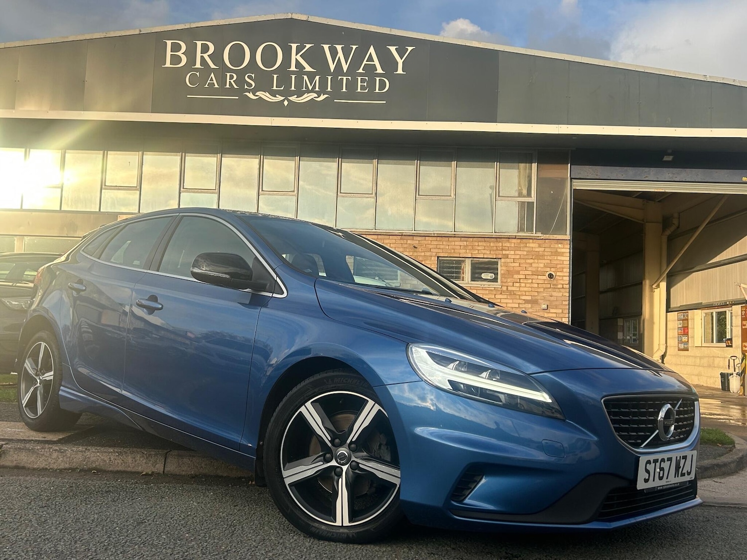 Used Volvo V40 2018 for sale - 76326958: Photo 7