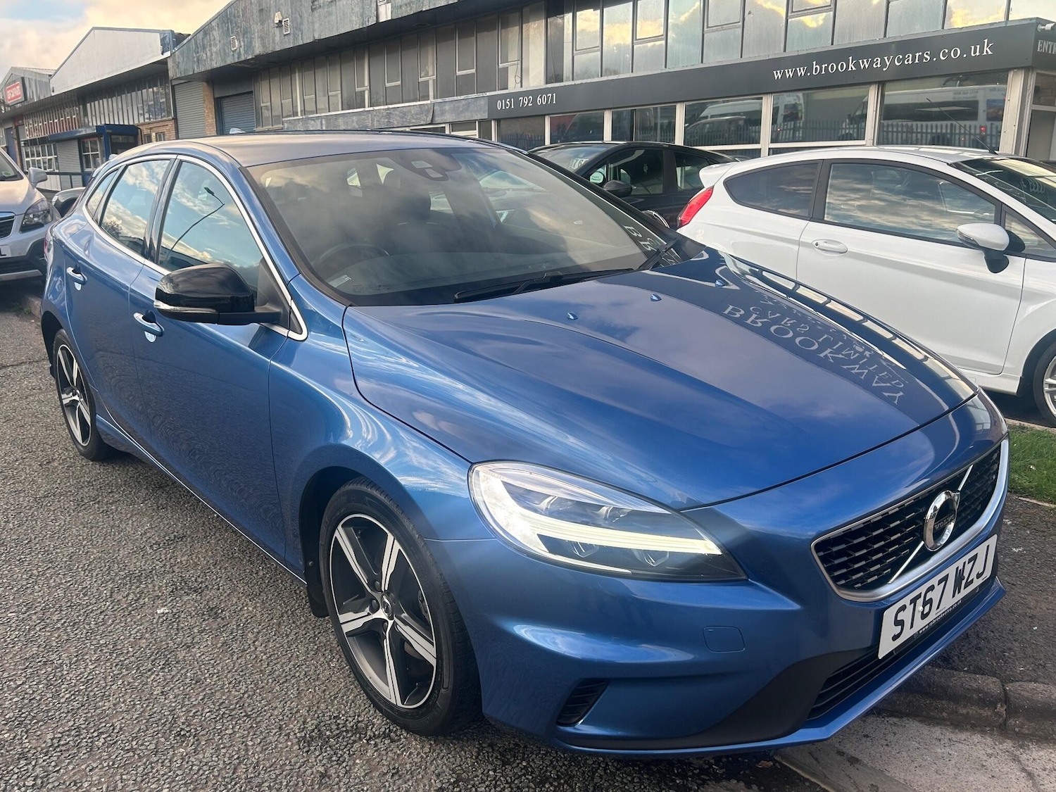 Used Volvo V40 2018 for sale - 76326958: Photo 8