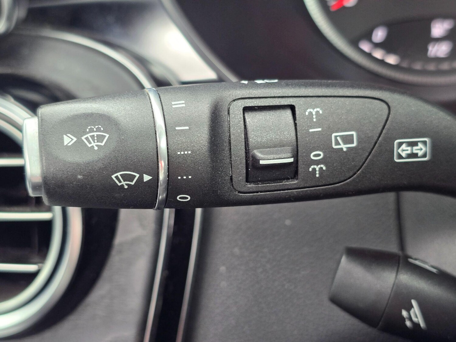 Used Mercedes-Benz GLC for sale - 77993531: Photo 34