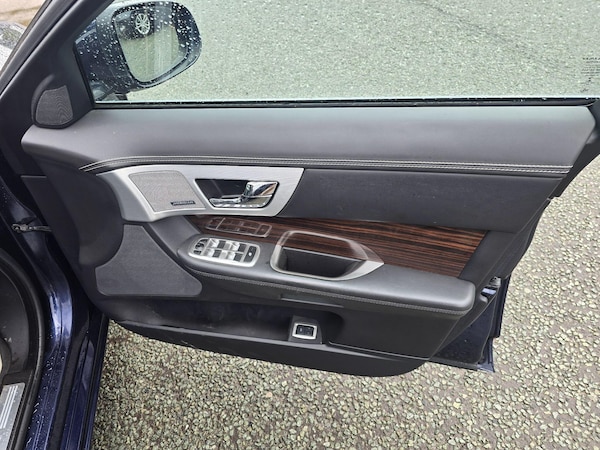 Used Jaguar XF 2015 for sale - 75719676: Photo 11