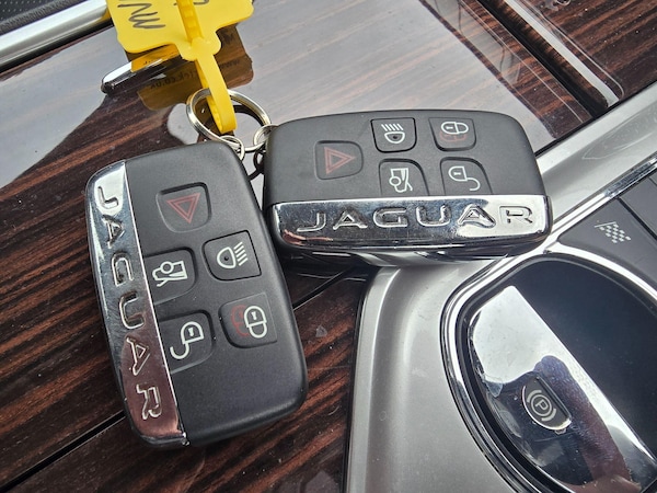 Used Jaguar XF 2015 for sale - 75719676: Photo 40