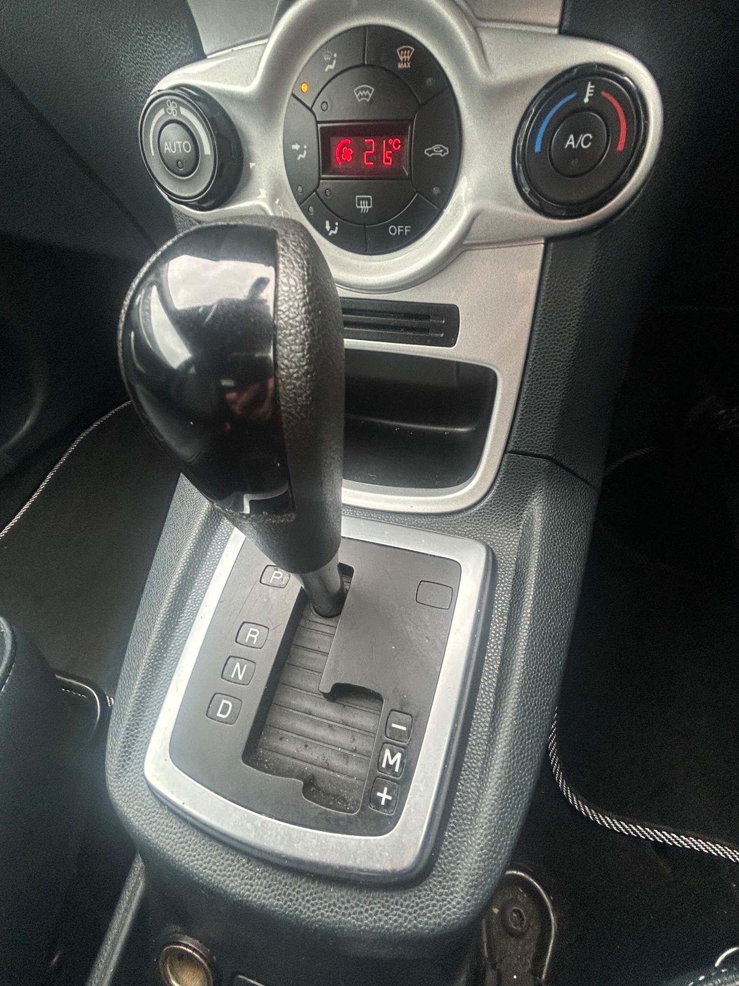 Used Ford Fiesta 2010 for sale - 76512064: Photo 17