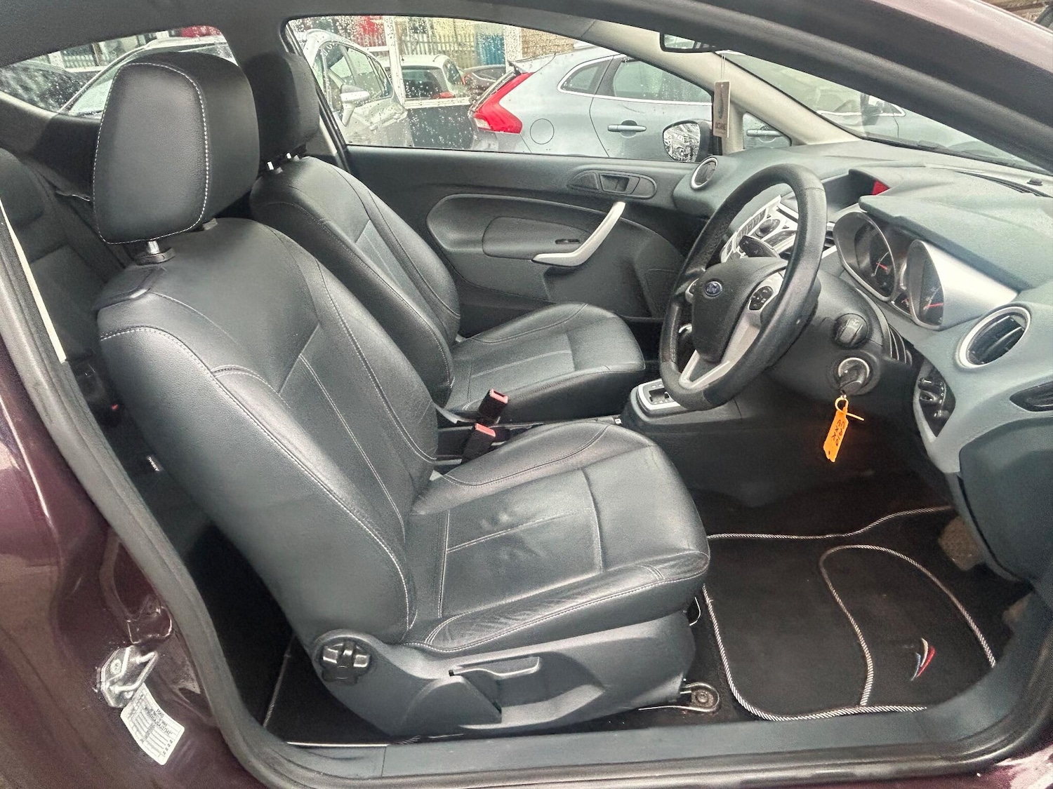 Used Ford Fiesta 2010 for sale - 76512064: Photo 8