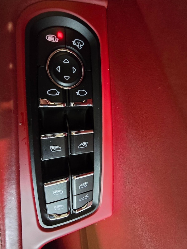 Used Porsche Macan 2016 for sale - 75507013: Photo 45