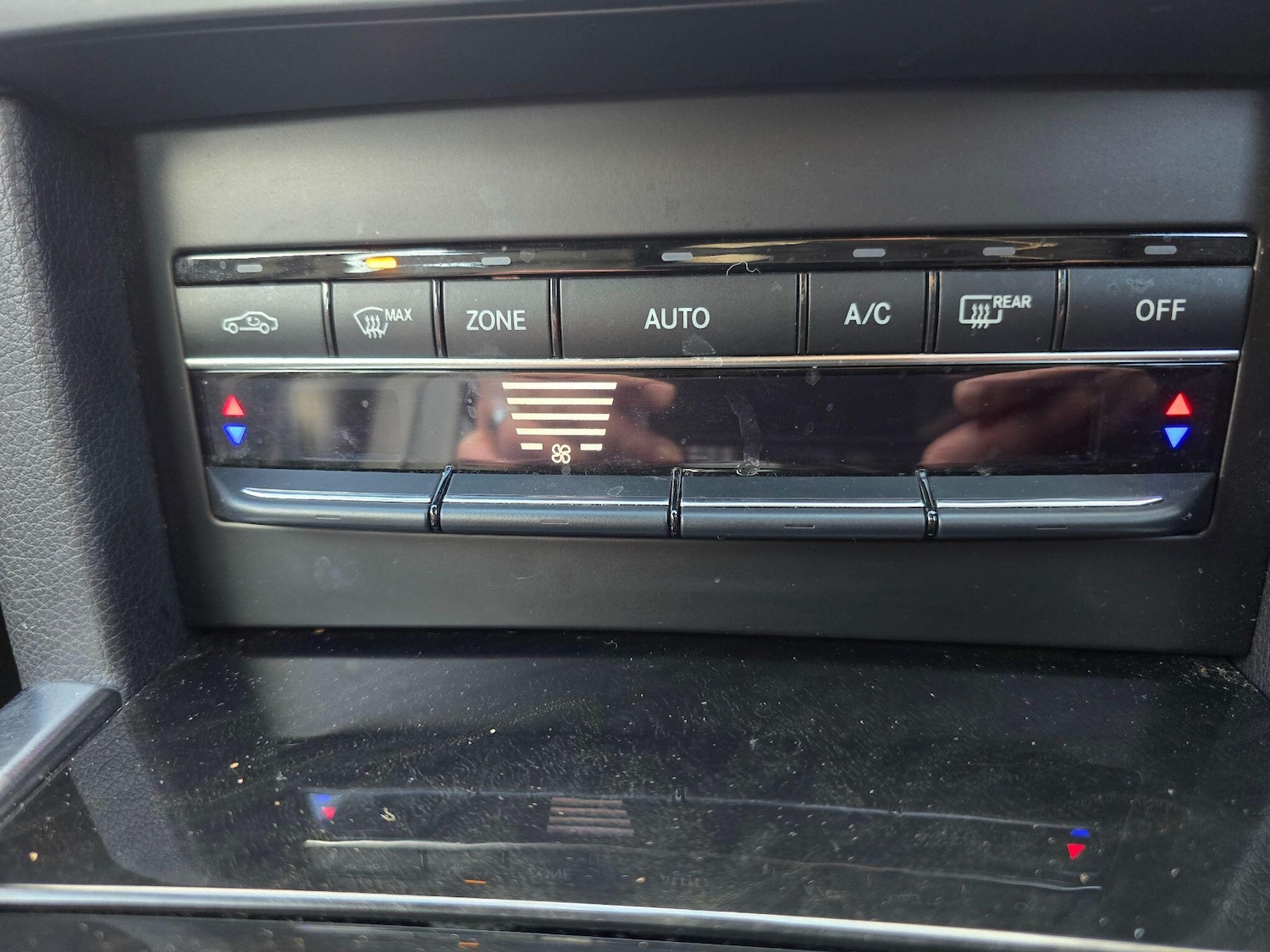 Used Mercedes-Benz E Class 2014 for sale - 77215524: Photo 23