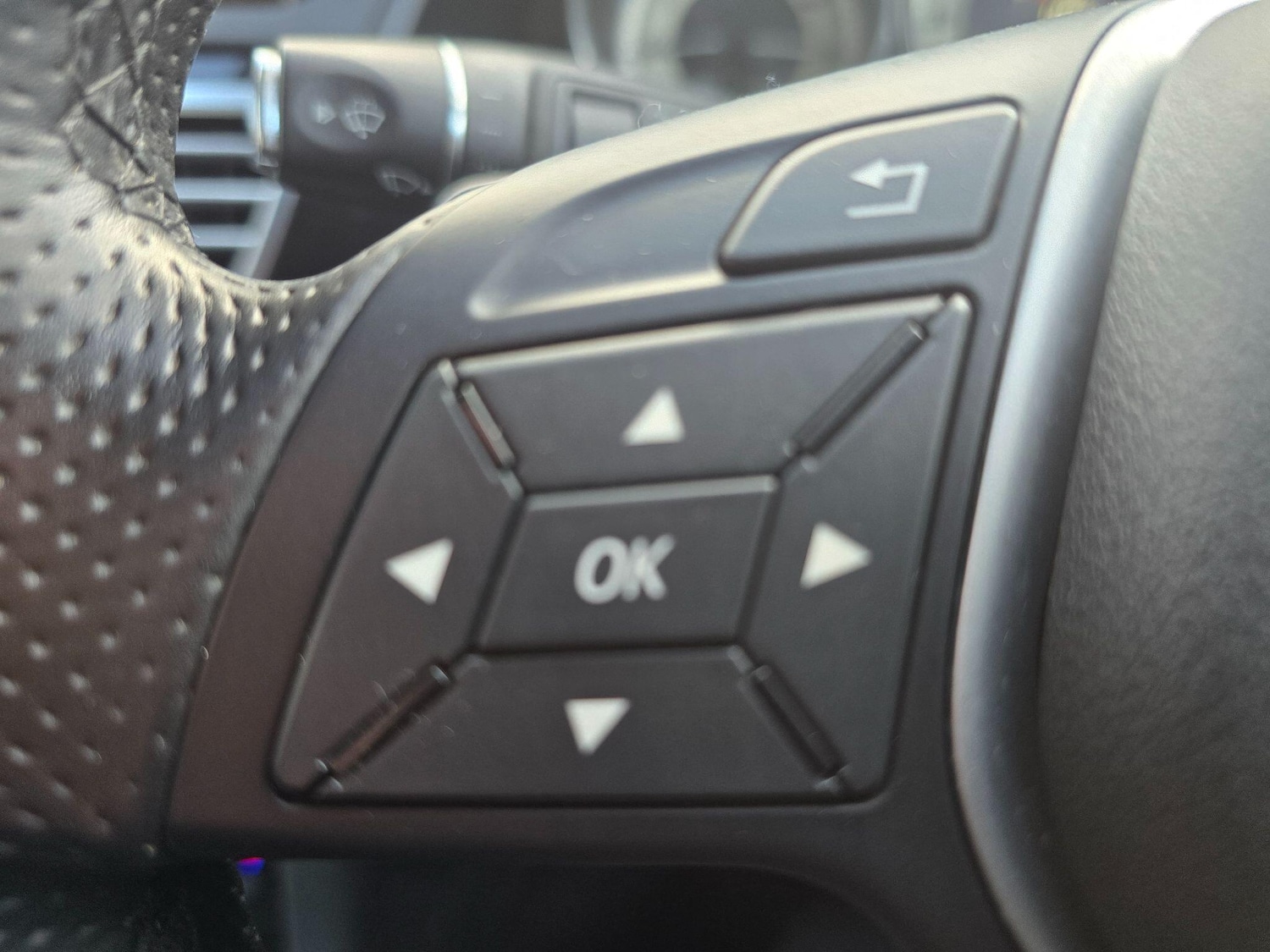 Used Mercedes-Benz E Class 2014 for sale - 77215524: Photo 25