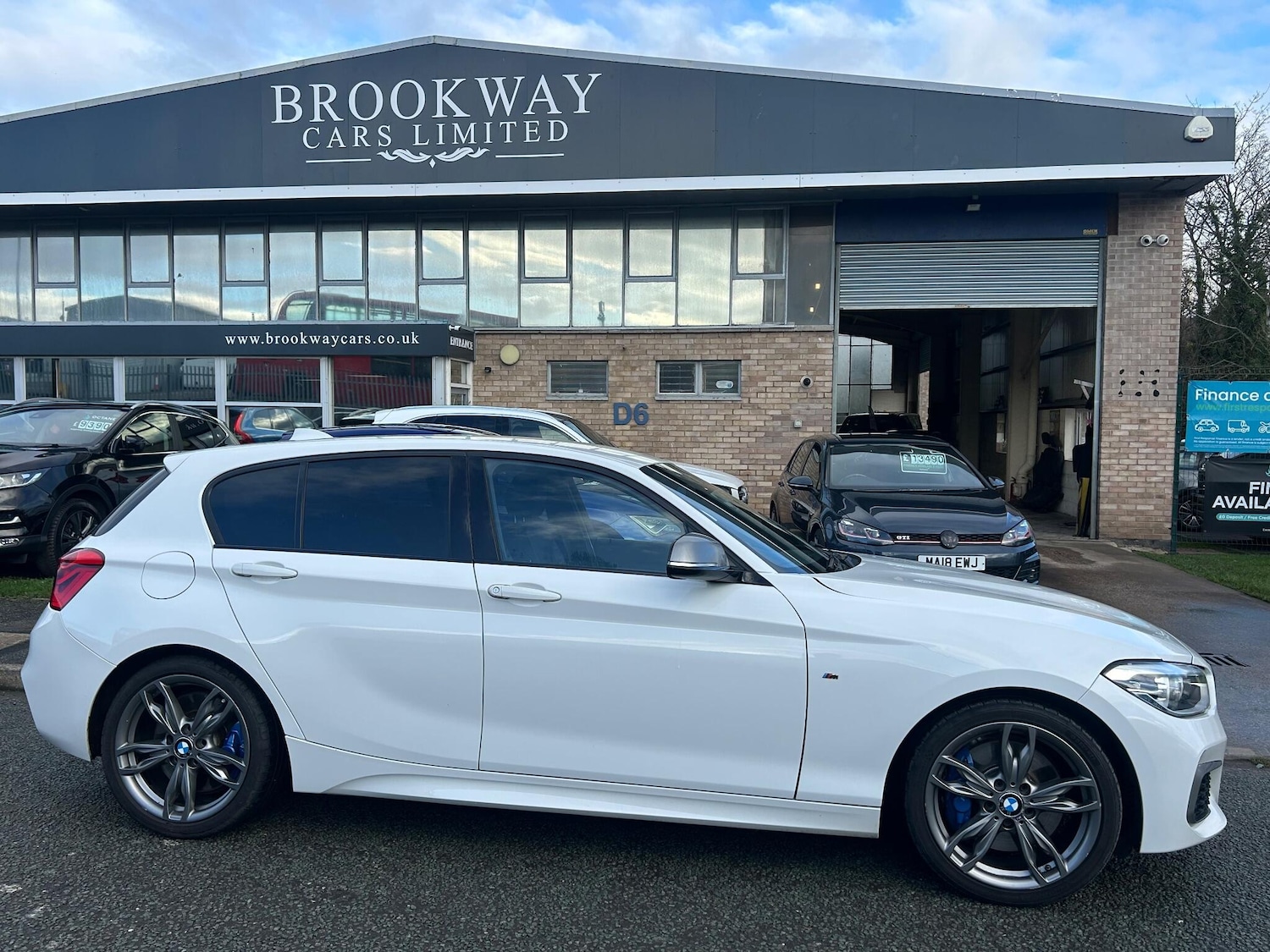 Used BMW 1 Series 2017 for sale - 76752568: Photo 2