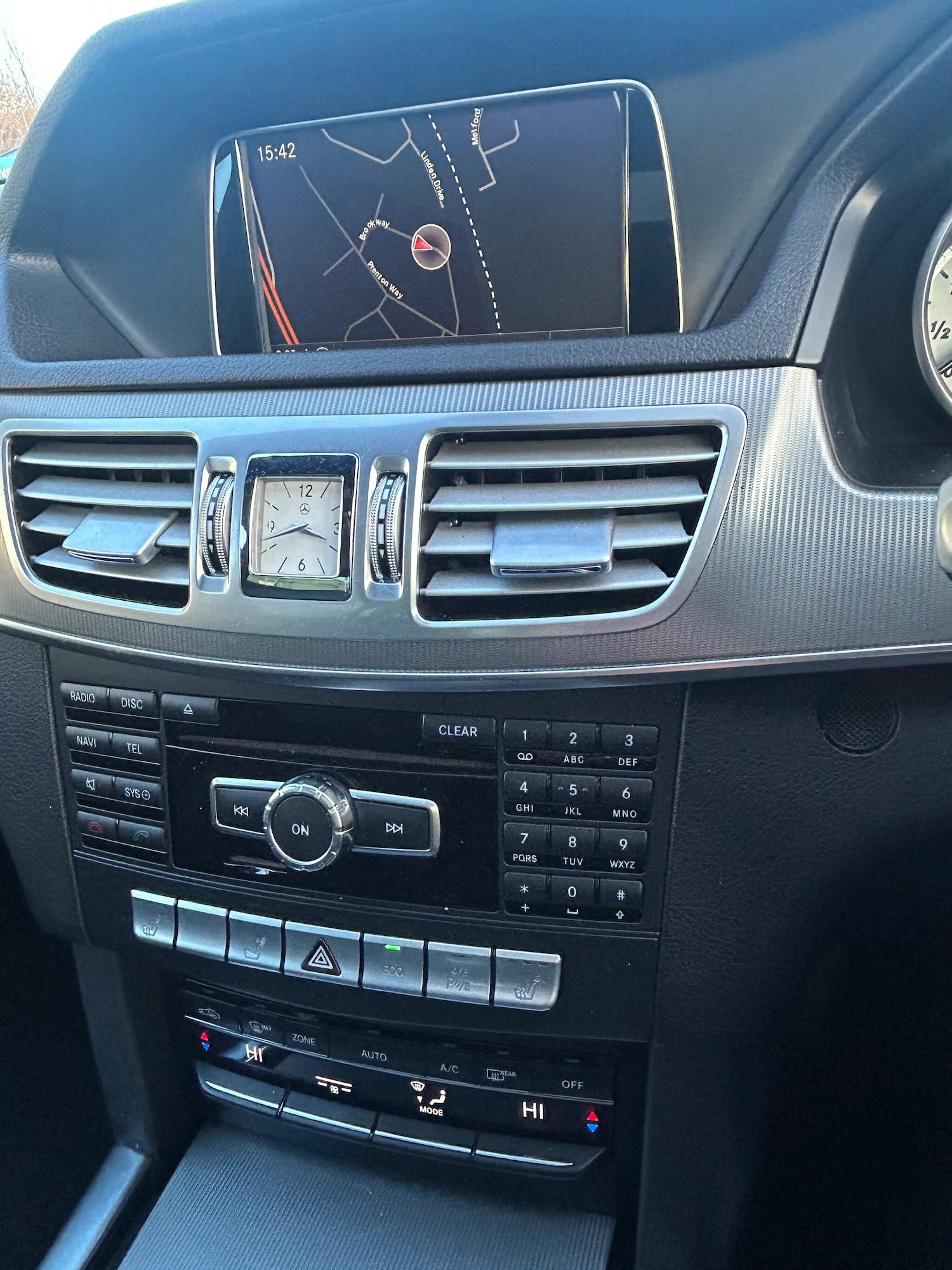 Used Mercedes-Benz E Class 2015 for sale - 77163361: Photo 30