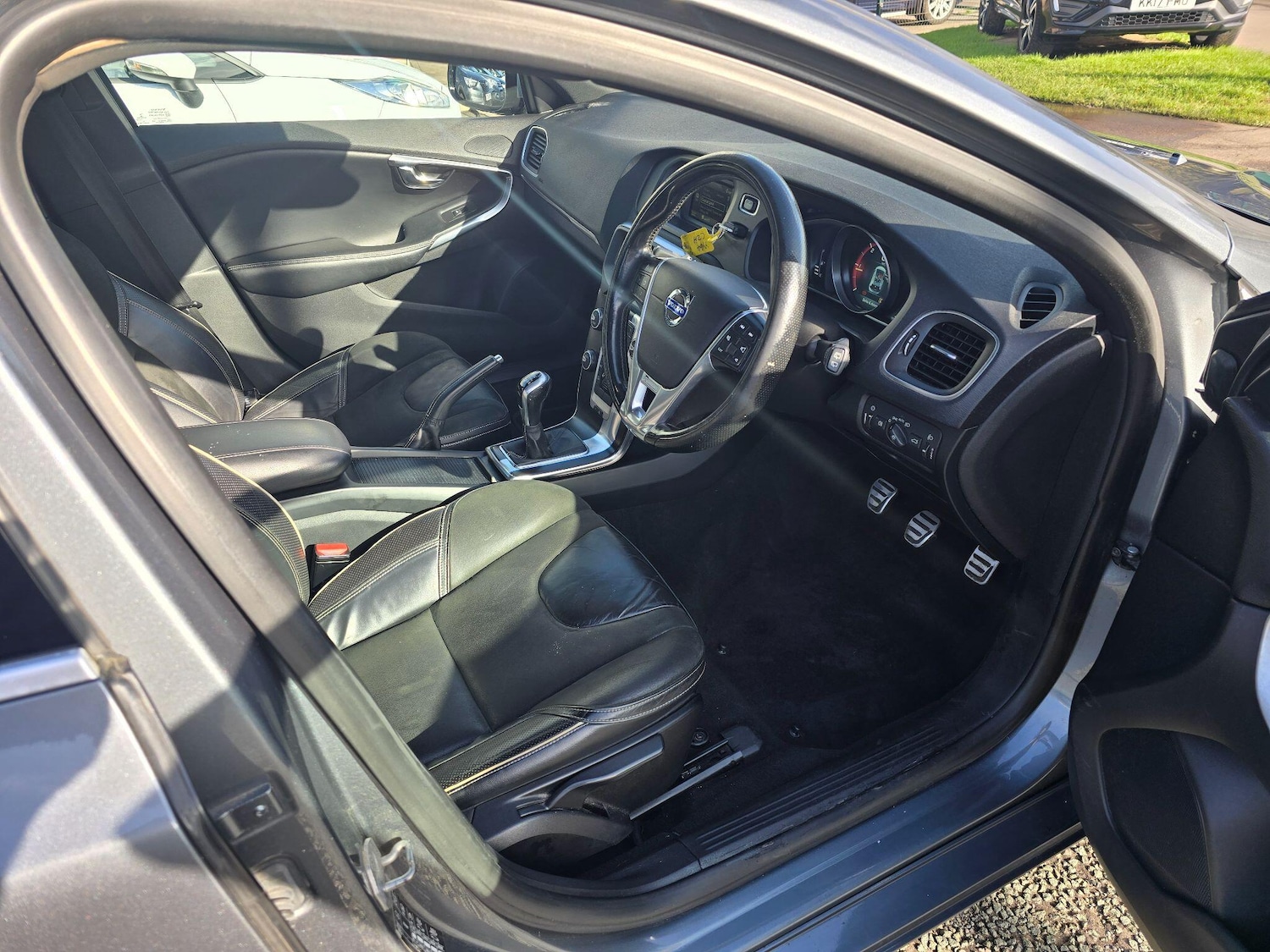 Used Volvo V40 2014 for sale - 76398872: Photo 11