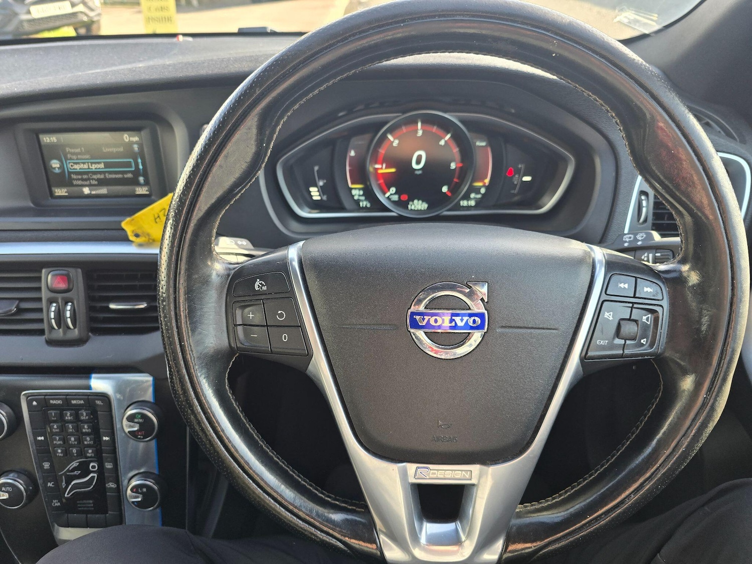 Used Volvo V40 2014 for sale - 76398872: Photo 17