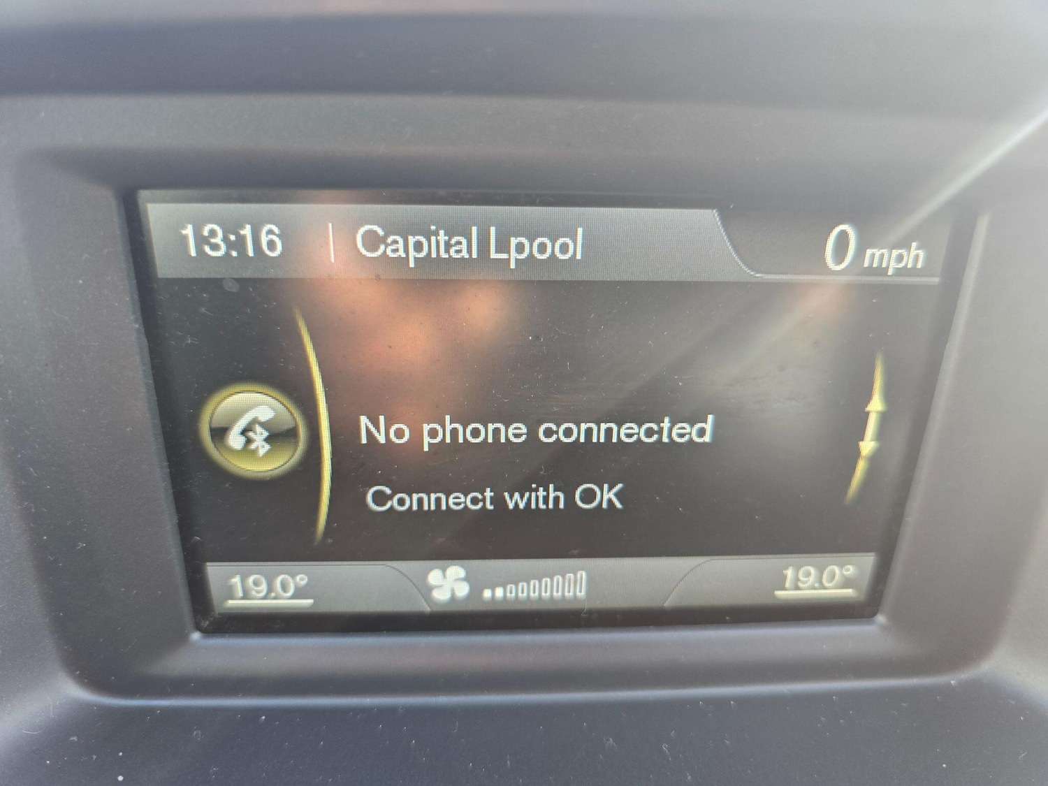 Used Volvo V40 2014 for sale - 76398872: Photo 20