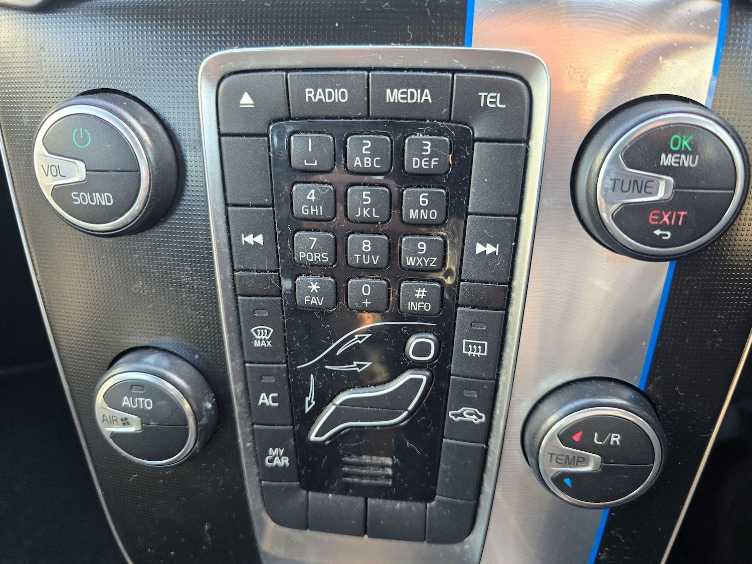 Used Volvo V40 2014 for sale - 76398872: Photo 23