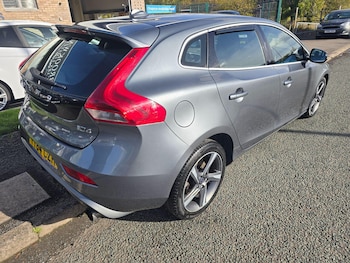 Used Volvo V40 2014 for sale - 76398872: Photo