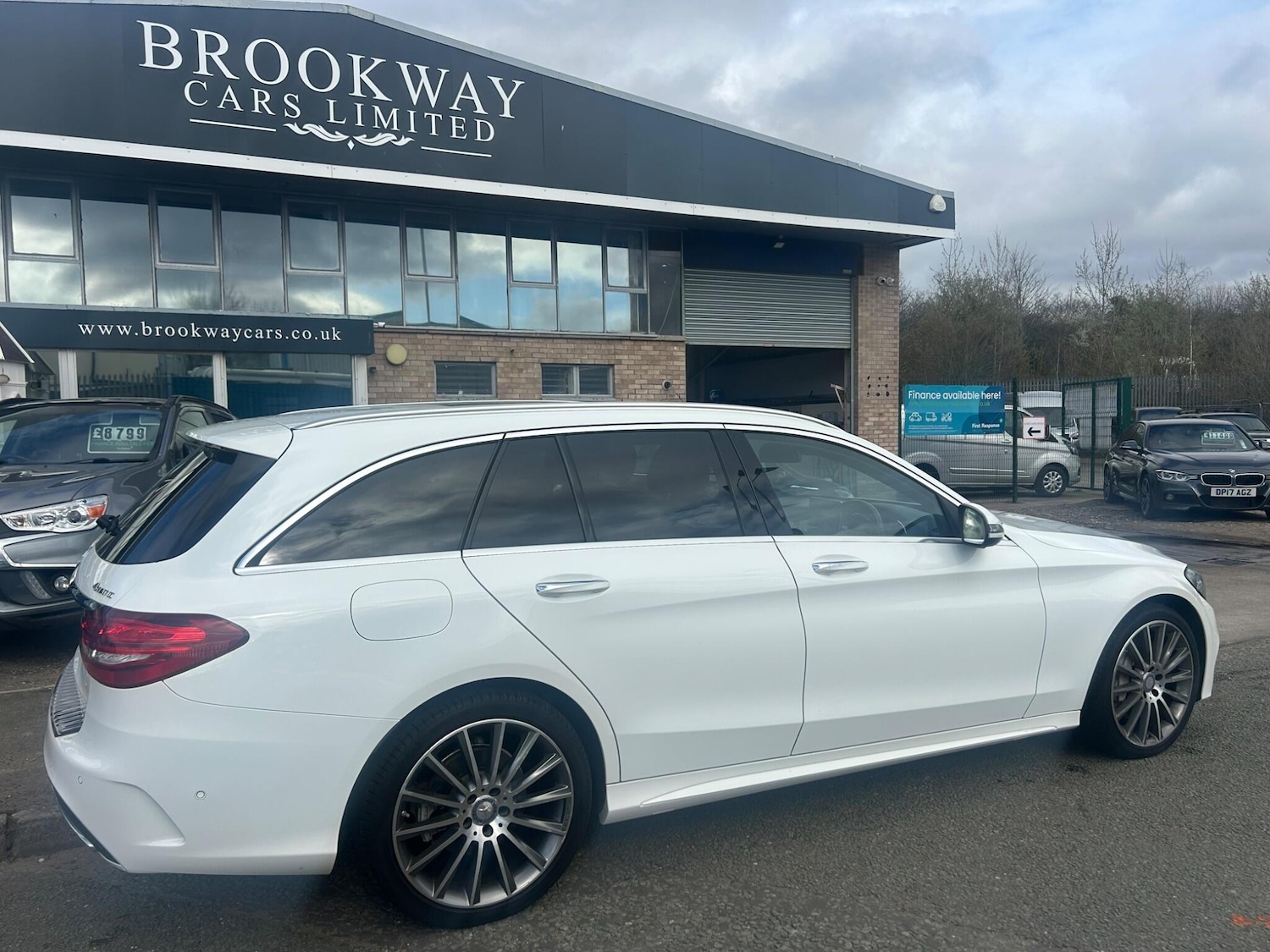Used Mercedes-Benz C Class 2017 for sale - 78006540: Photo 2