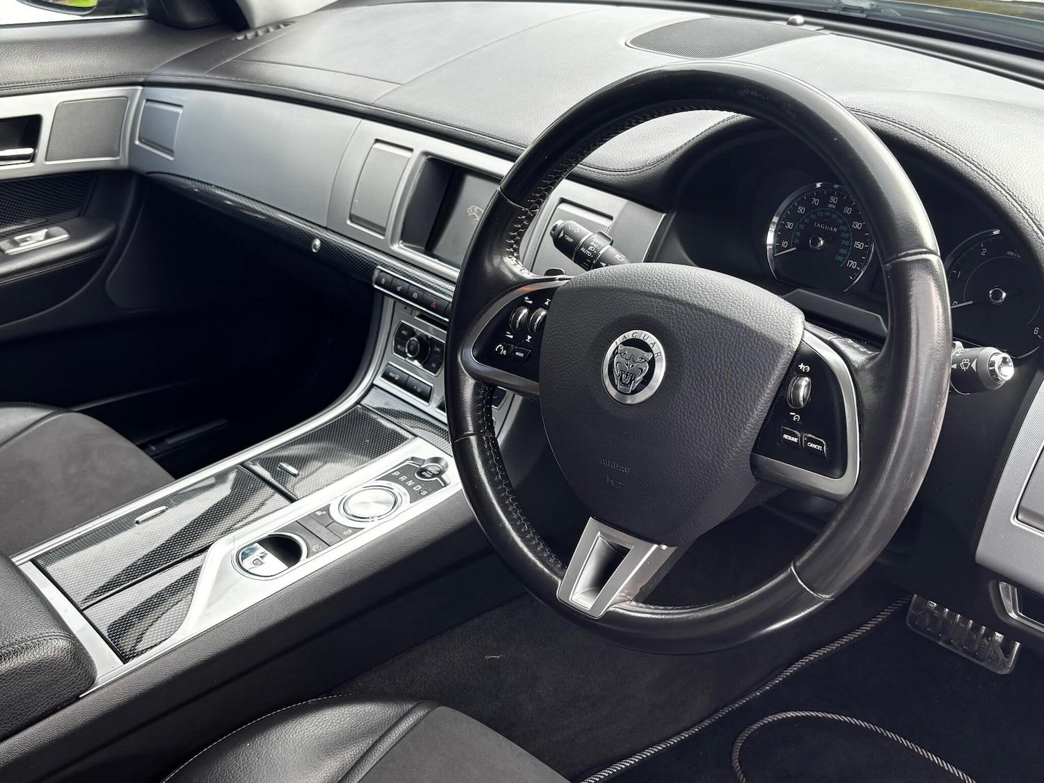 Used Jaguar XF 2013 for sale - 76336908: Photo 17