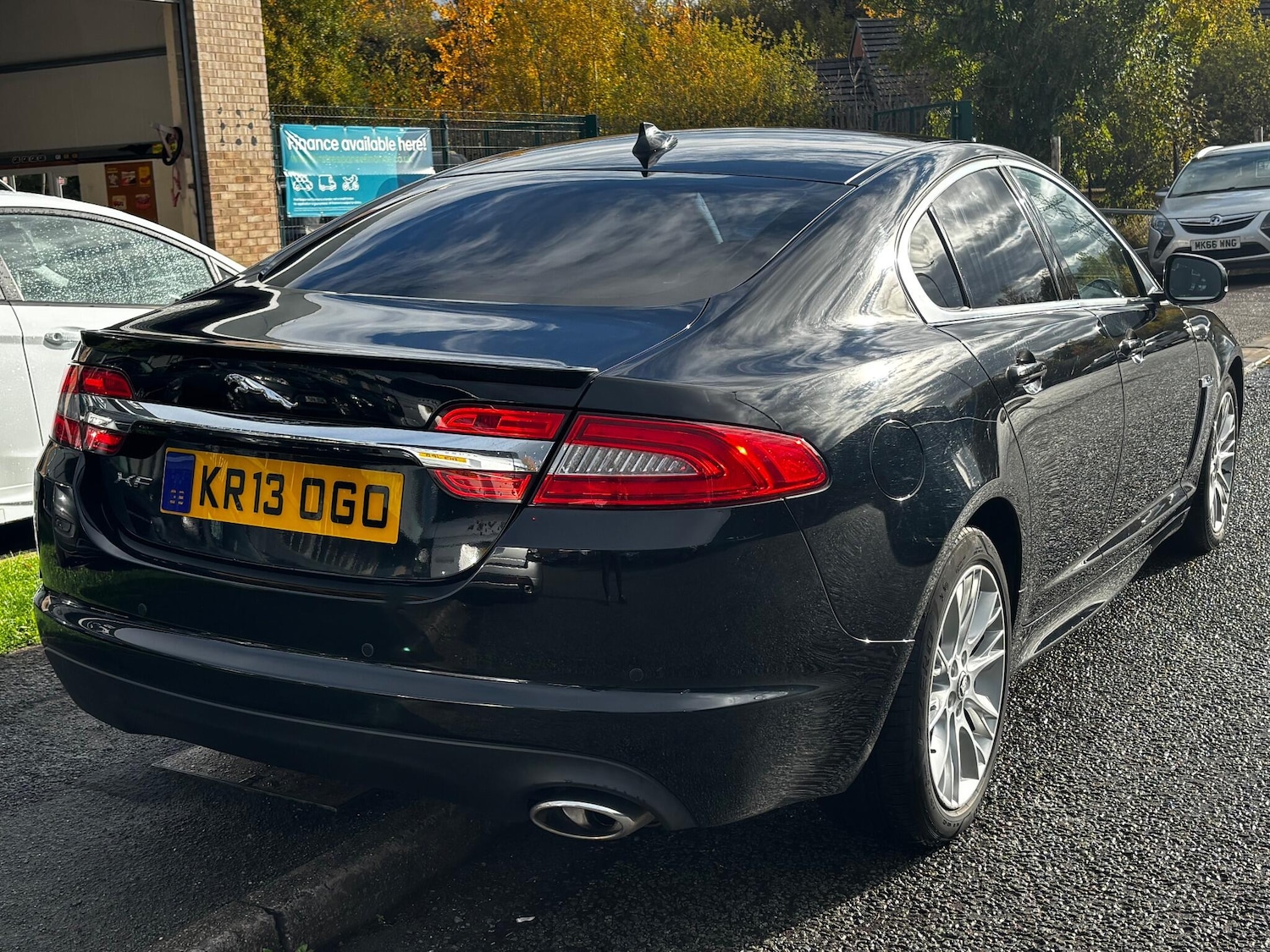 Used Jaguar XF 2013 for sale - 76336908: Photo 2