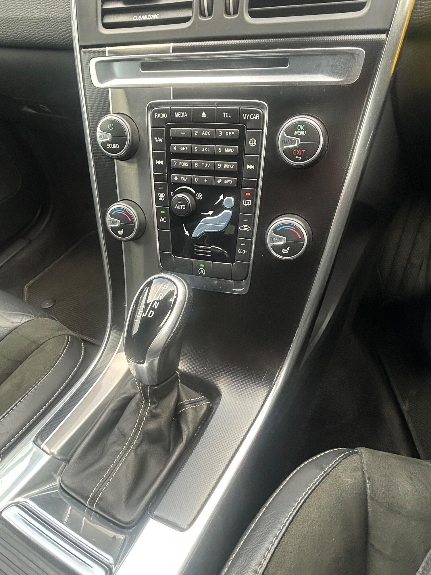 Used Volvo XC60 2016 for sale - 76612784: Photo 28