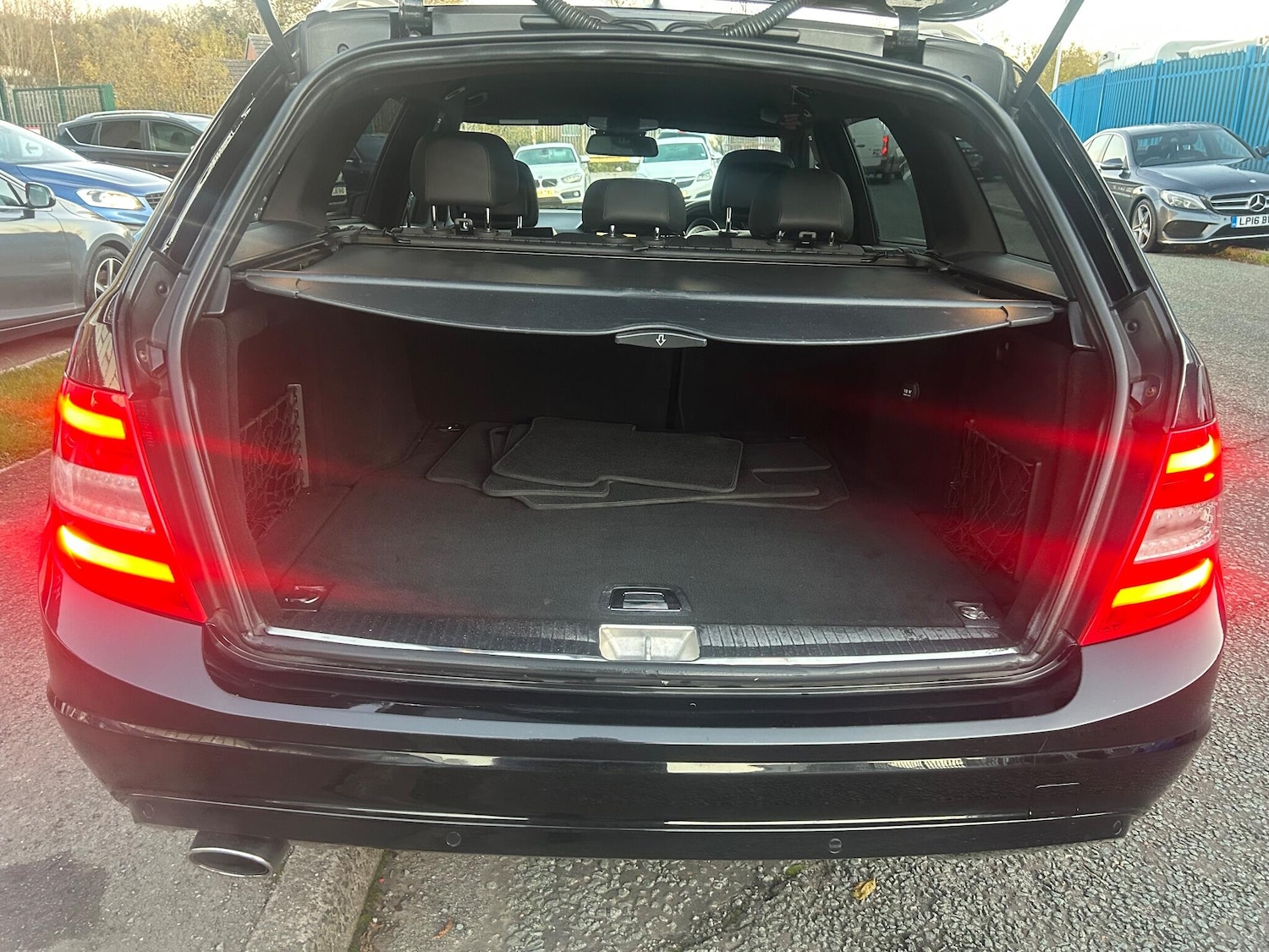 Used Mercedes-Benz C Class 2011 for sale - 76608296: Photo 18