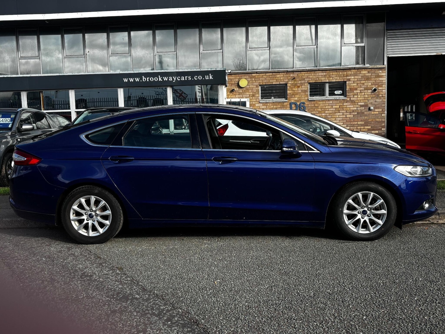 Used Ford Mondeo 2015 for sale - 76360319: Photo 3
