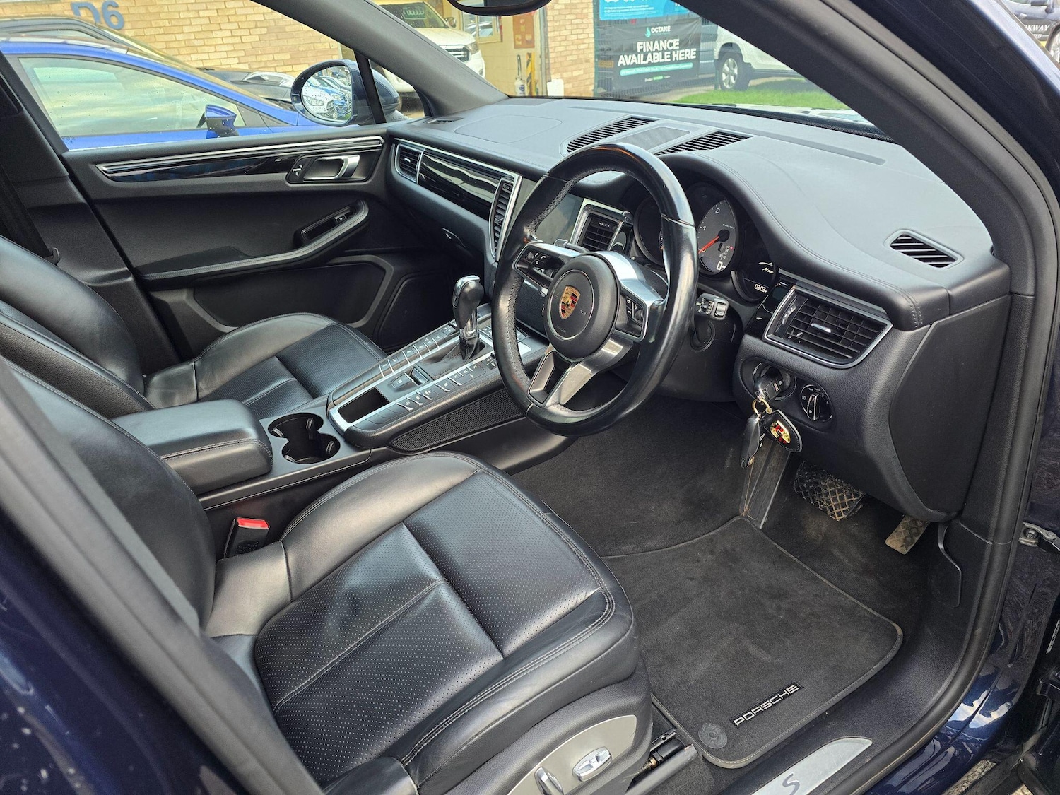 Used Porsche Macan 2018 for sale - 77074893: Photo 11