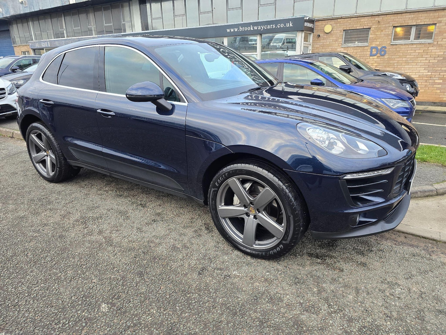 Used Porsche Macan 2018 for sale - 77074893: Photo 3
