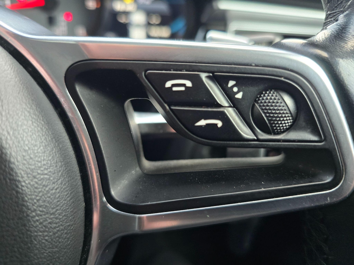 Used Porsche Macan 2018 for sale - 77074893: Photo 33