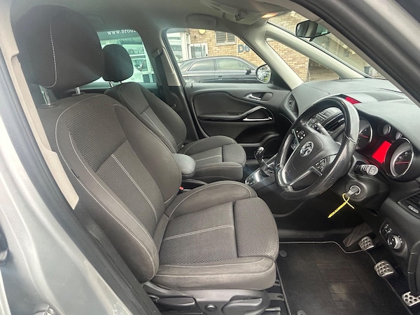Used Vauxhall Zafira Tourer 2016 for sale - 76284237: Photo 10