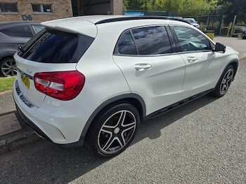 Used Mercedes-Benz GLA 2015 for sale - 75588825: Photo