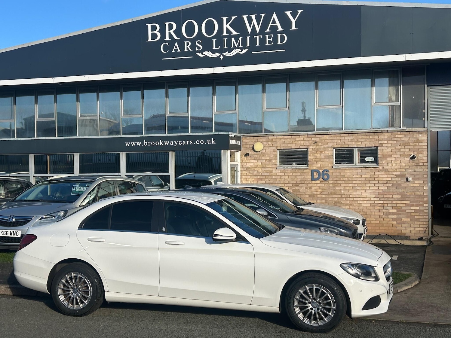 Used Mercedes-Benz C Class 2016 for sale - 76634265: Photo 2